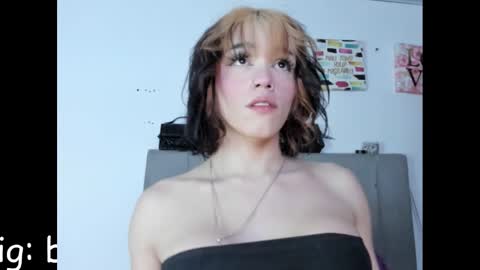 fem_boy6 online show from 01/06/25, 06:14