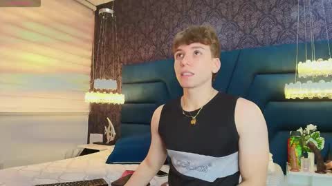 Femboy Max online show from 01/13/26, 12:10