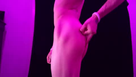 Snapshot of femboydomxxx chatting on 04/21/26, 10:21 femboydomxxx online show from 04/21/26, 10:21