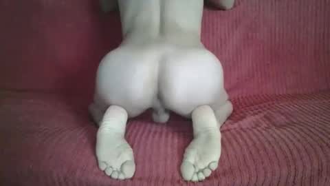 Snapshot of femboyhot28 chatting on 10/27/25, 05:55 femboyhot28 online show from 10/27/25, 05:55