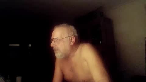 Snapshot of femdom_sub chatting on 12/16/24, 06:21 femdom_sub online show from 12/16/24, 06:21