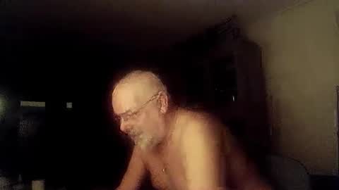 Snapshot of femdom_sub chatting on 12/19/24, 09:17 femdom_sub online show from 12/19/24, 09:17