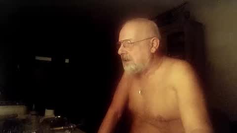 Snapshot of femdom_sub chatting on 12/21/24, 05:03 femdom_sub online show from 12/21/24, 05:03