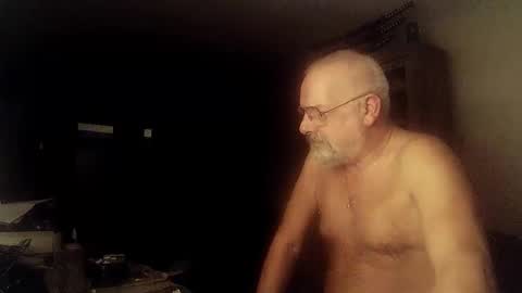 Snapshot of femdom_sub chatting on 12/26/24, 04:32 femdom_sub online show from 12/26/24, 04:32