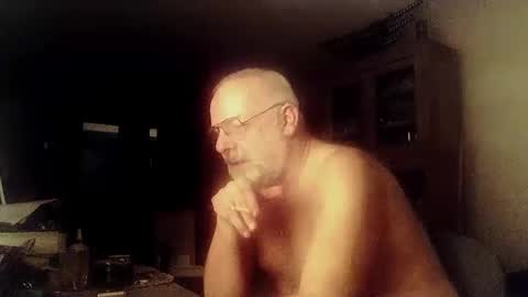 Snapshot of femdom_sub chatting on 12/27/24, 01:32 femdom_sub online show from 12/27/24, 01:32