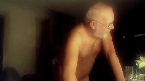 Snapshot of femdom_sub chatting on 09/19/25, 02:46 femdom_sub online show from 09/19/25, 02:46