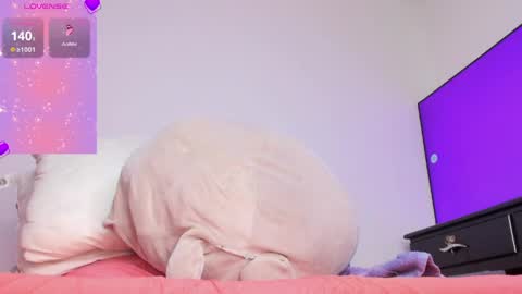 Snapshot of feme_madu chatting on 04/11/26, 11:09 alejandro online show from 04/11/26, 11:09