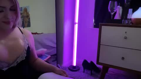 Snapshot of femgirl99 chatting on 02/12/25, 08:29 this is justice tricia a bigelow. she was fucking my husband tom girardi online show from 02/12/25, 08:29