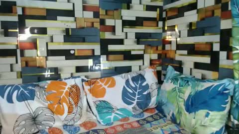 feminine_tsx online show from 10/29/25, 11:34