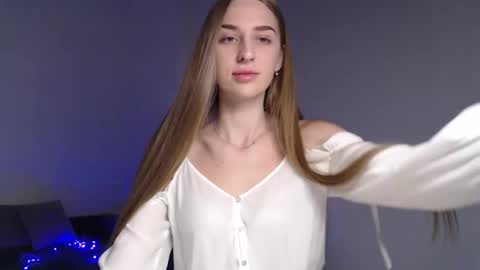 Femke online show from 12/25/24, 09:11