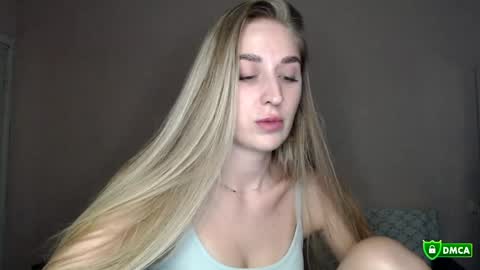 Femke online show from 05/18/26, 08:03