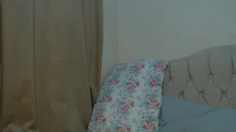 Snapshot of femmeangel chatting on 10/09/25, 11:14 Alice online show from 10/09/25, 11:14