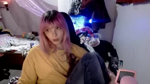 fempue online show from 03/25/26, 08:42