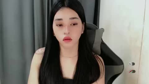 Snapshot of femylove chatting on 02/01/25, 09:54 YOUR BEAUTIFUL ASIANFHEMY online show from 02/01/25, 09:54