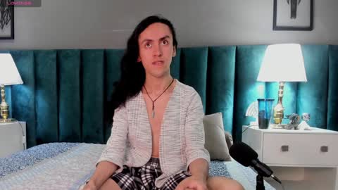 Snapshot of fenix_karoll chatting on 12/09/24, 04:34 Karol online show from 12/09/24, 04:34