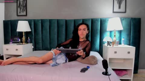 Snapshot of fenix_karoll chatting on 01/04/25, 01:10 Karol online show from 01/04/25, 01:10