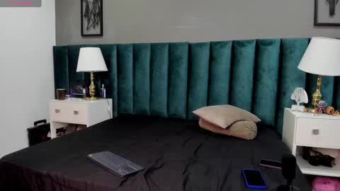 Snapshot of fenix_karoll chatting on 01/14/25, 02:19 Karol online show from 01/14/25, 02:19