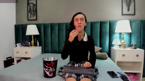 Snapshot of fenix_karoll chatting on 01/22/25, 07:13 Karol online show from 01/22/25, 07:13