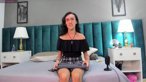 Snapshot of fenix_karoll chatting on 02/06/25, 04:10 Karol online show from 02/06/25, 04:10