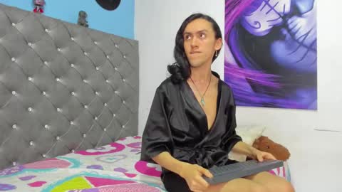 Snapshot of fenix_karoll chatting on 10/01/25, 11:11 Karol online show from 10/01/25, 11:11