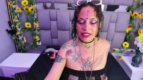 Snapshot of fenix_lilith69 chatting on 04/01/26, 09:45 Fenix Lilith69 online show from 04/01/26, 09:45