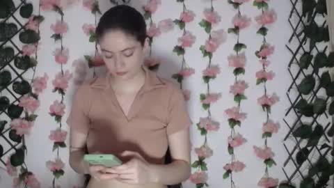 Snapshot of fenix_stone chatting on 10/08/25, 03:26 Cristina online show from 10/08/25, 03:26