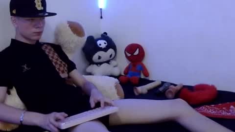 Snapshot of fenixx_777 chatting on 02/13/25, 02:01 Fenixx 777 online show from 02/13/25, 02:01