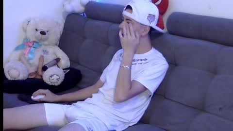 Snapshot of fenixx_777 chatting on 02/24/25, 12:26 Fenixx 777 online show from 02/24/25, 12:26