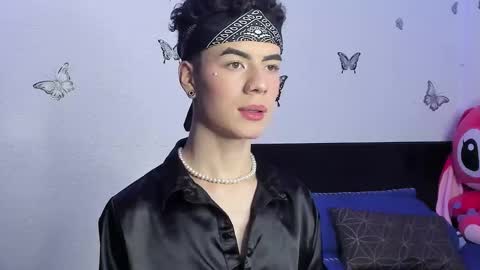 Snapshot of fenixx_777 chatting on 09/15/25, 02:22 Fenixx 777 online show from 09/15/25, 02:22