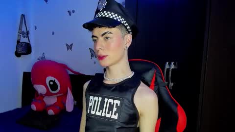 Snapshot of fenixx_777 chatting on 10/28/25, 02:26 Fenixx 777 online show from 10/28/25, 02:26