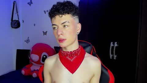 Snapshot of fenixx_777 chatting on 11/04/25, 01:05 Fenixx 777 online show from 11/04/25, 01:05