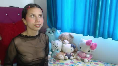 Snapshot of fenixxx1604 chatting on 10/14/25, 08:53 Fenixxx online show from 10/14/25, 08:53