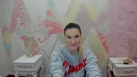 fennec_fox_ online show from 04/17/26, 10:40