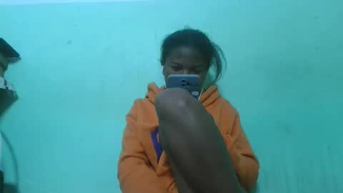 Snapshot of fenou122745 chatting on 09/08/25, 07:02 fenou122745 online show from 09/08/25, 07:02