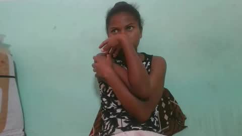 Snapshot of fenou122745 chatting on 09/26/25, 05:22 fenou122745 online show from 09/26/25, 05:22