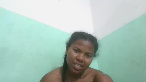 Snapshot of fenou122745 chatting on 10/15/25, 06:41 fenou122745 online show from 10/15/25, 06:41