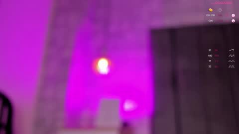 Snapshot of fer_luu chatting on 02/22/25, 03:47  Fernanda Luna  online show from 02/22/25, 03:47