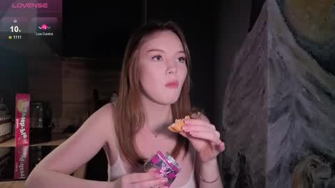 Snapshot of feral_berrys chatting on 11/22/25, 03:22 Nancy online show from 11/22/25, 03:22