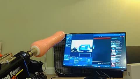 Snapshot of feralasf chatting on 10/24/25, 06:43 FE fee online show from 10/24/25, 06:43