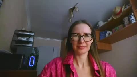 Snapshot of feraliss chatting on 01/18/26, 10:41 feraliss online show from 01/18/26, 10:41