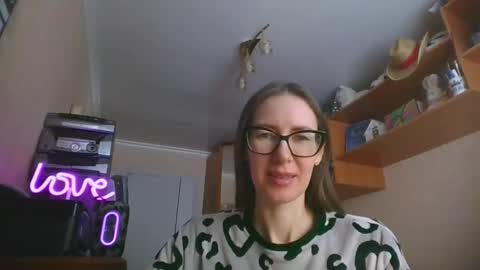 Snapshot of feraliss chatting on 02/04/26, 10:43 feraliss online show from 02/04/26, 10:43