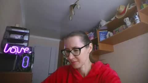 Snapshot of feraliss chatting on 02/26/26, 11:09 feraliss online show from 02/26/26, 11:09