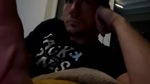 Snapshot of ferdl1988_1 chatting on 10/05/25, 09:02 ferdl1988_1 online show from 10/05/25, 09:02