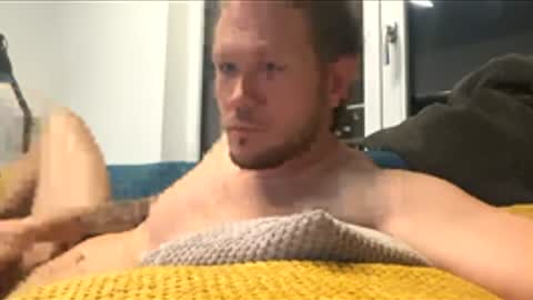ferdl1988_1 online show from 03/15/26, 10:49