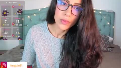 Snapshot of fergiecienta chatting on 12/17/25, 12:22 fergiecienta online show from 12/17/25, 12:22