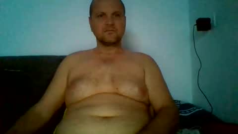 Snapshot of ferkooo111 chatting on 11/07/25, 04:23 Dorotheo online show from 11/07/25, 04:23