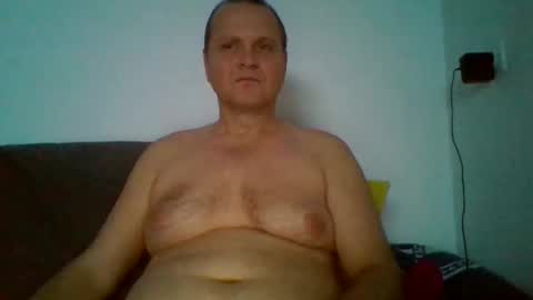 Snapshot of ferkooo111 chatting on 11/29/25, 04:37 Dorotheo online show from 11/29/25, 04:37