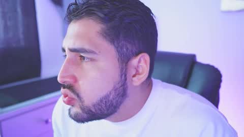 Snapshot of fermaxwellx chatting on 10/25/25, 07:52 fermaxwellx online show from 10/25/25, 07:52