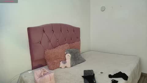 Snapshot of fernanda__velvet chatting on 05/29/26, 11:41 Fernanda online show from 05/29/26, 11:41