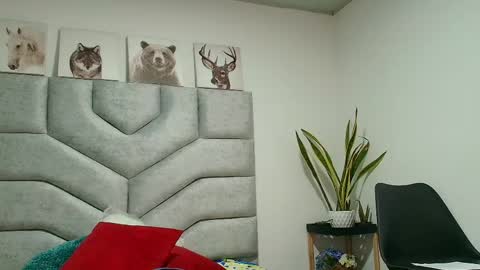 Snapshot of fernanda_hot_swee chatting on 04/28/26, 02:00 fernanda_hot_swee online show from 04/28/26, 02:00